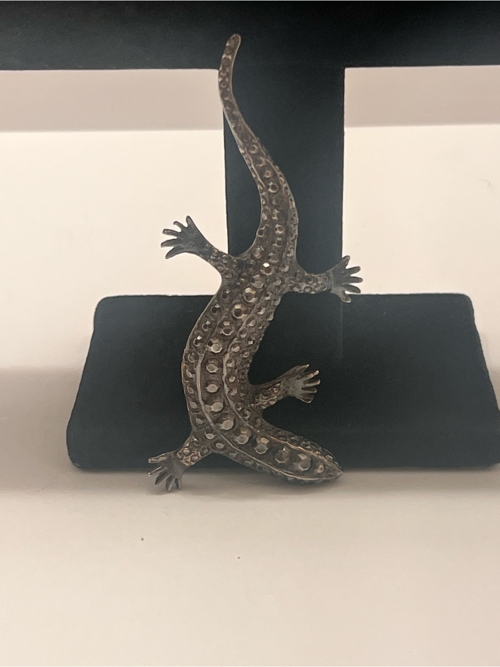 Silver-Tone Lizard Brooch Pin with Clear Accents - Women Jewelry Brooches